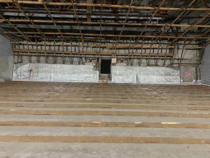 В Урицком районе продолжается капитальный ремонт комплексного молодежного центра «Юность»