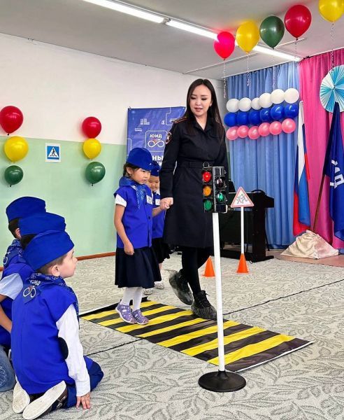 В селе Сарыг-Сеп состоялось посвящение воспитанников детского сада в отряд ЮПИД