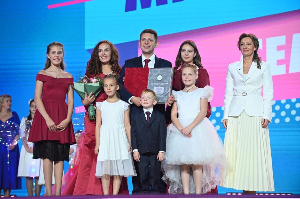 Карельское Управление ЗАГС подводит предварительные итоги 2025 года в сфере семейной политики и укрепления духовно-нравственных ценностей