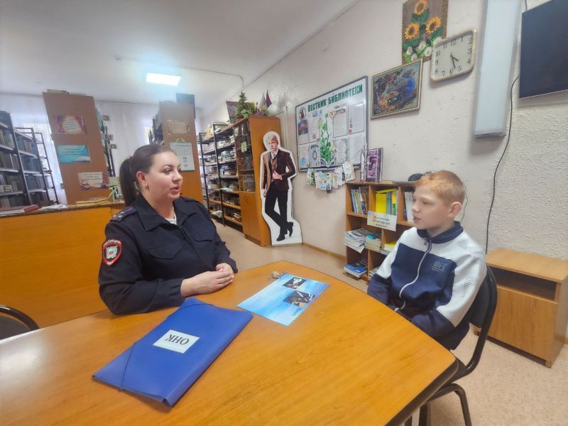 Профилактика правонарушений: в Биробиджане полицейские провели беседу с воспитанниками детского дома