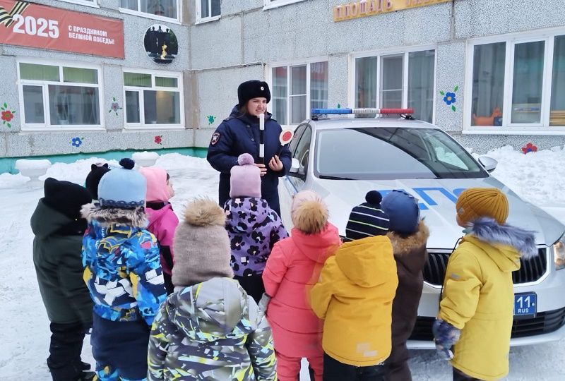 Сотрудники региональной Госавтоинспекции провели обучающее занятие для воспитанников детского сада