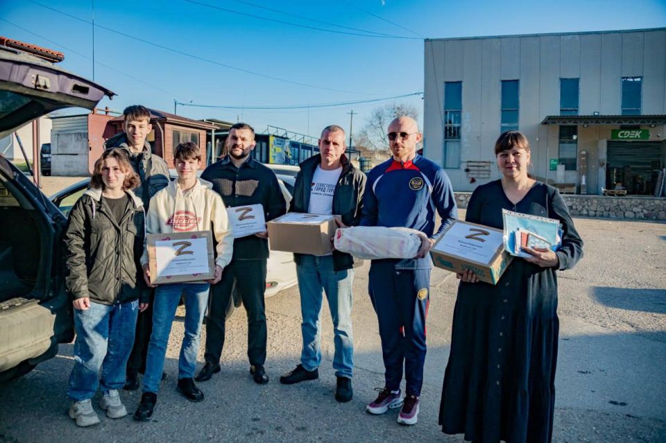 Севастопольцы передали тепло фронту: пряники и письма от юных сердец
