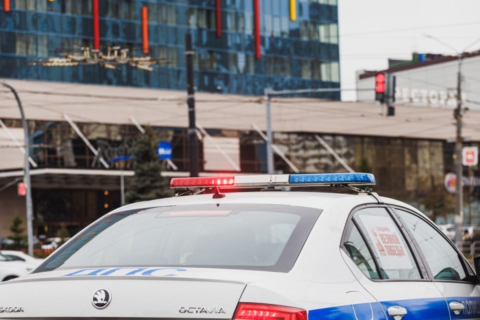 Челябинская полиция помогла вовремя доехать женщине до роддома