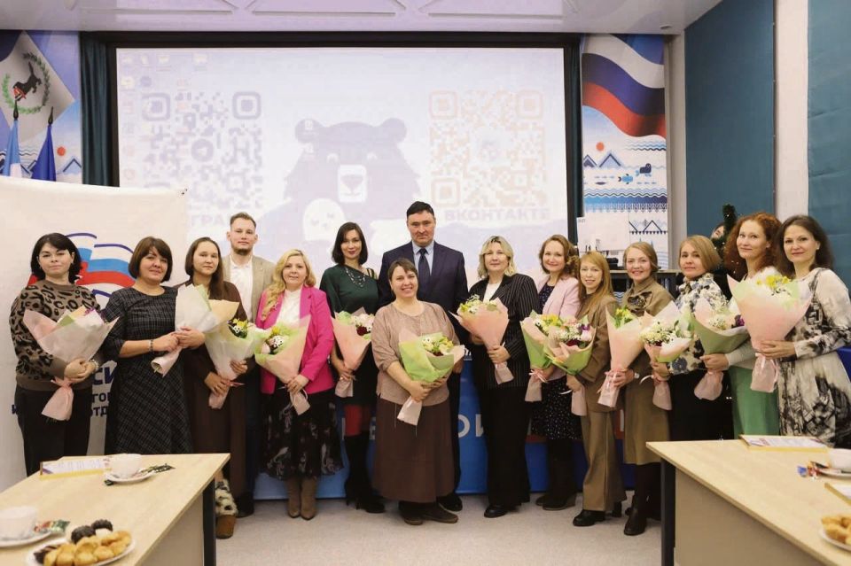 На прошлой неделе 12 активисток общества многодетных семей «Ковчег» пригласили на чествование в честь Дня матери