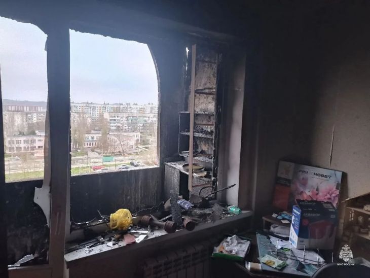 В Керчи квартира многодетной семьи вспыхнула из-за детской машинки