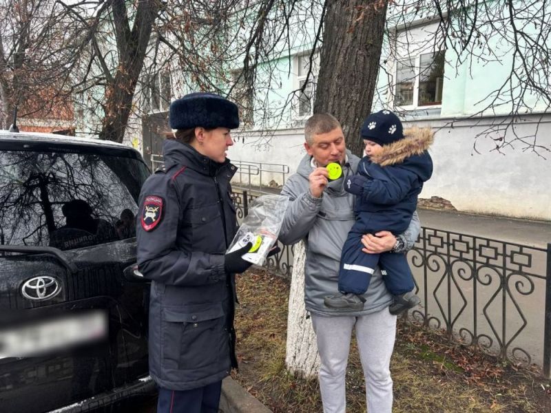 Вязниковские госавтоинспекторы провели мероприятие по контролю за соблюдением правил перевозки детей