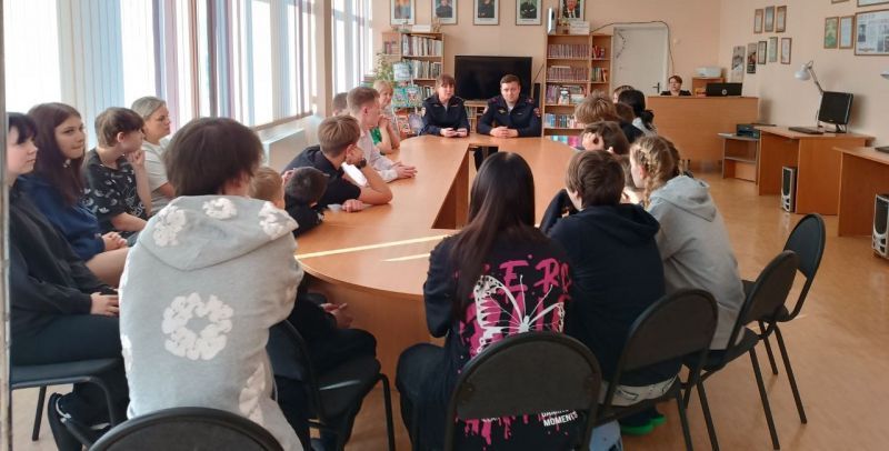 В Кемерове сотрудники полиции провели лекцию по правовому просвещению для воспитанников детского дома «Доверие»