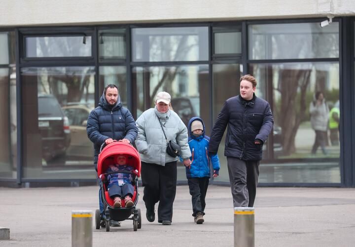 Больше никаких ограничений: с Нового года уход за каждым ребенком полностью идет в пенсионный стаж