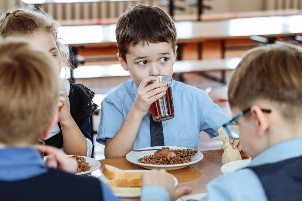 Благовещенцам объяснили, почему в новом году вырастет плата за детский сад