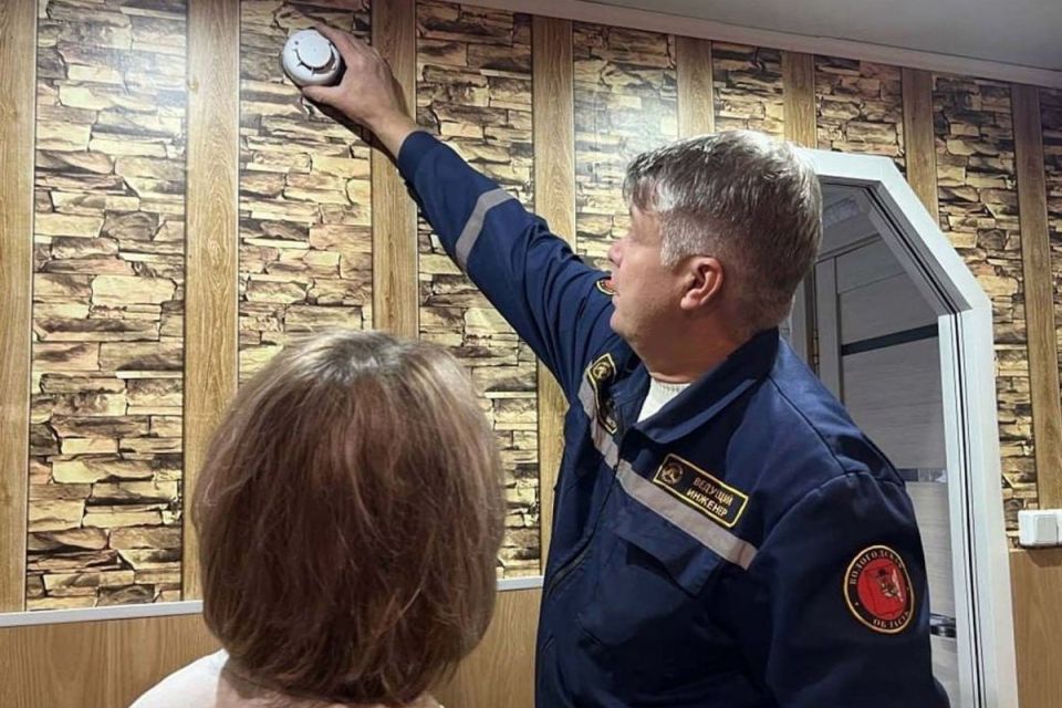 В квартирах 599 вологжан установили пожарные извещатели с начала осени