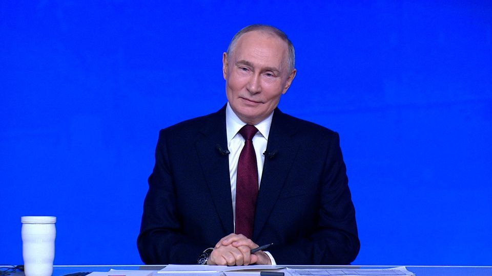 Владимир Путин заявил, что рождение детей должно стать модным