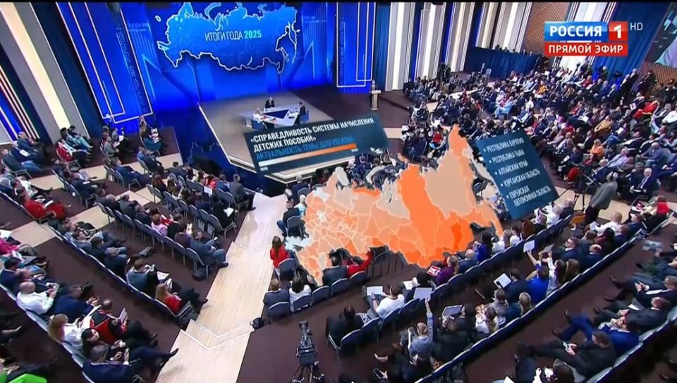 Путин назвал правильной постановку вопроса о продлении пособия по уходу за ребенком до 3-х лет, но проблема в бюджетных ограничениях