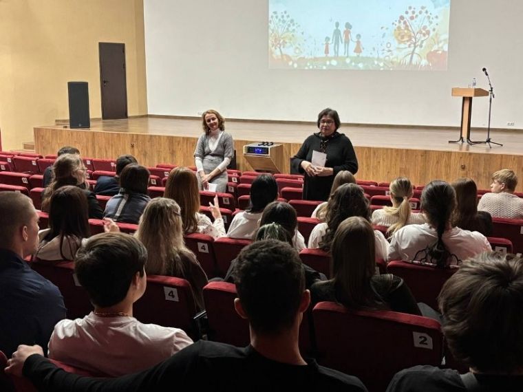 В Омской гуманитарной академии прошел итоговый в этом году выезд «Демографического десанта»