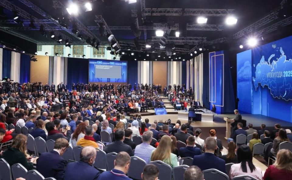 Владимир Путин: «Семья не должна чувствовать снижения достатка при рождении ребенка»