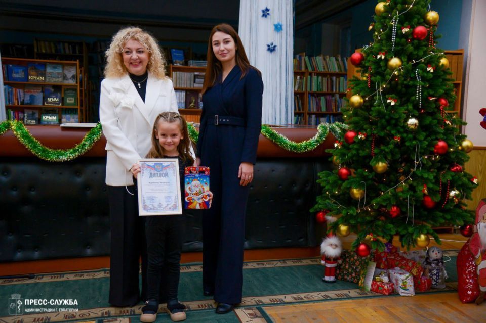 В Евпатории подвели итоги детского конкурса «Новогодняя игрушка»
