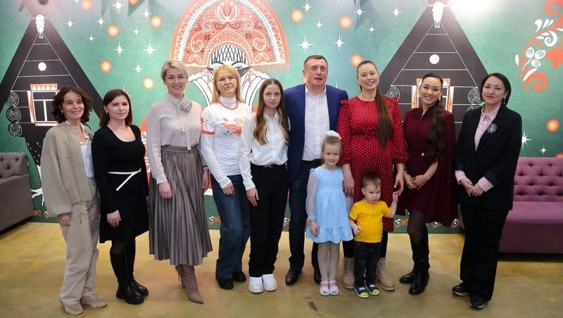 Губернатор обсудил с мамами поддержку семей в проекте «Счастливое материнство»