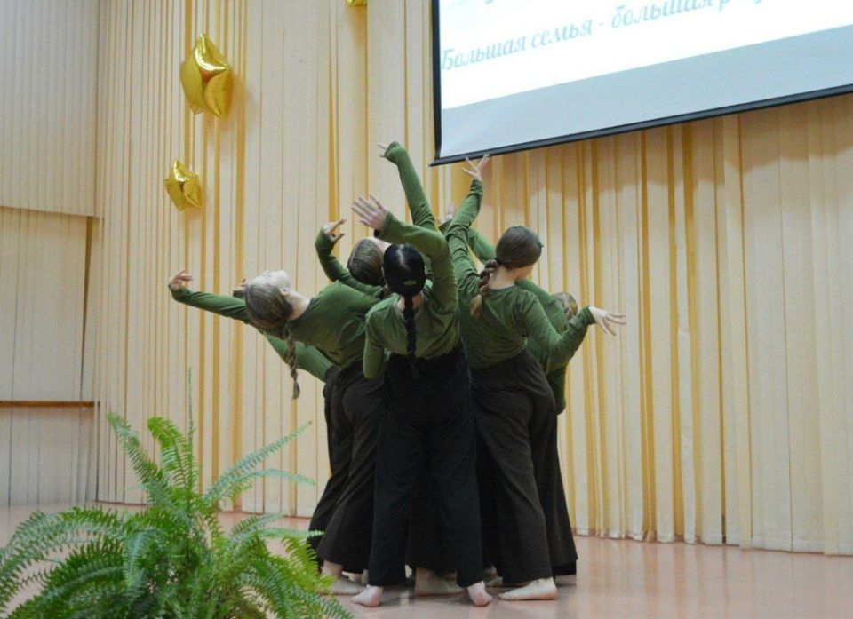 Более 30 многодетных семей посетили праздничный концерт в Пензе