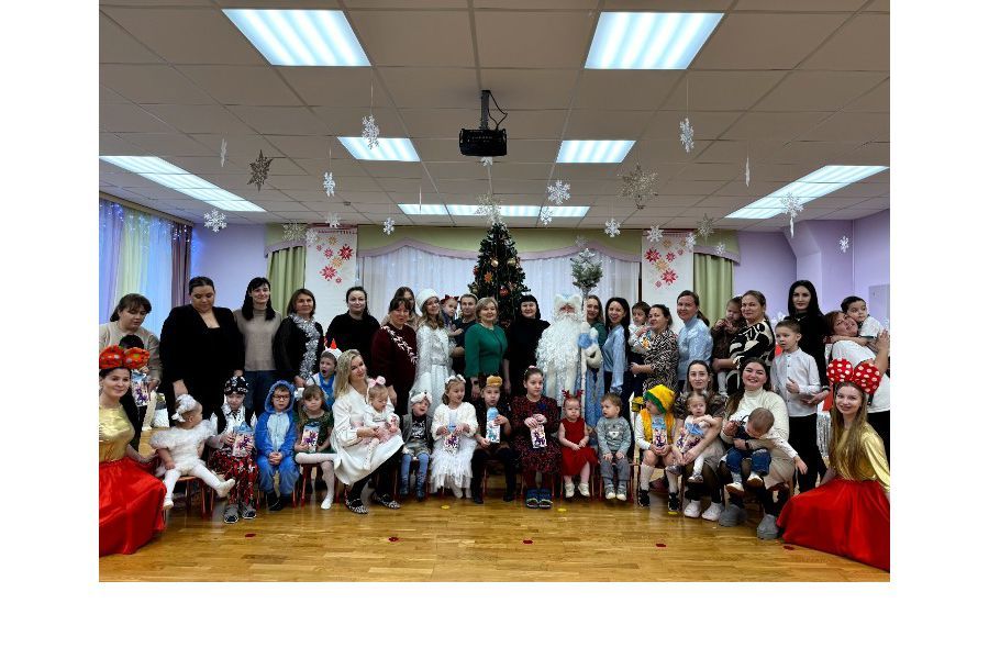 Наталья Евсюкова поздравила воспитанников Детского сада № 201 с наступающим Новым годом