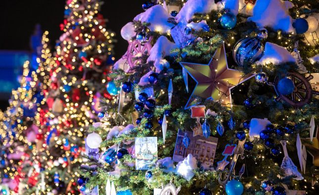 Мальчику из Уйского района на «Ёлке желаний» подарили снегокат