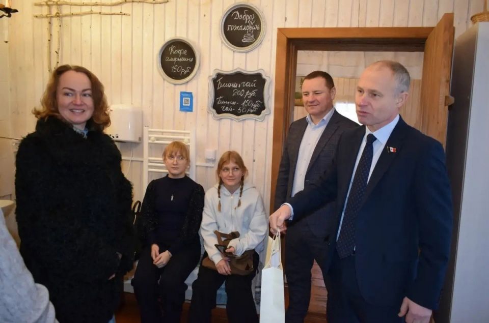 При поддержке Александра Шаклеина юные таланты из Увинского и Селтинского районов посетили Музей-усадьбу П.И. Чайковского