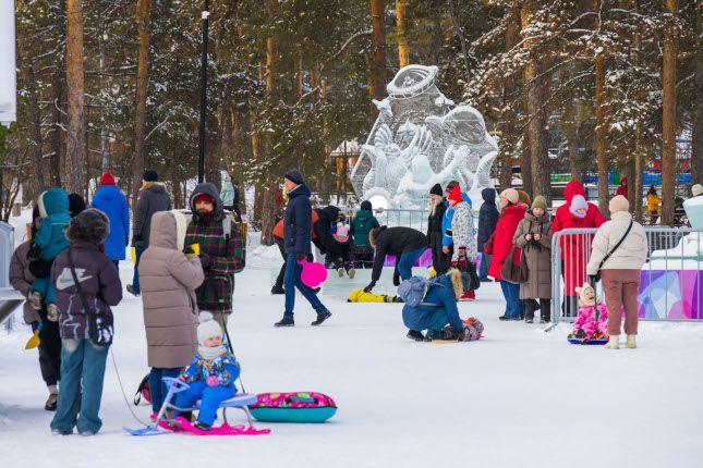Более 2,5 тысячи южноуральских семей получили областной маткапитал в 2025 году