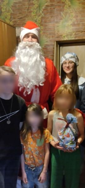 Полицейский Дед Мороз поздравил юных жителей Балтайского района