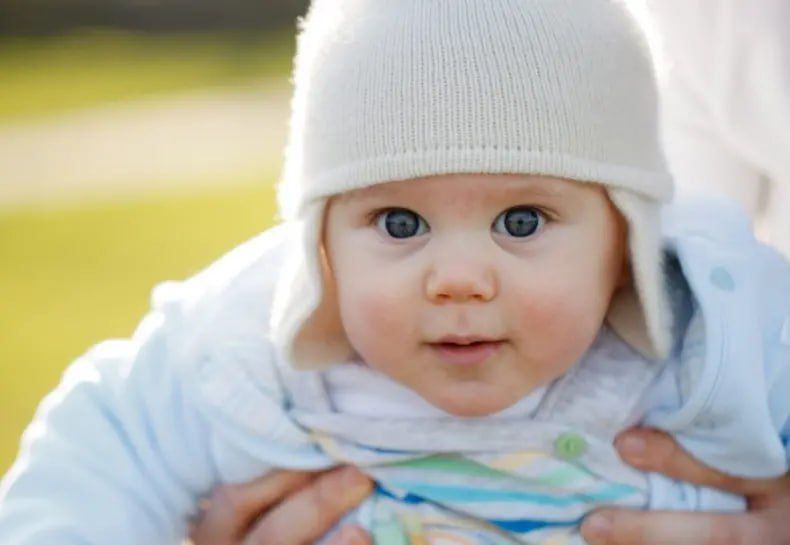 ОЗВУЧЕН РАЗМЕР ПОСОБИЯ ПО УХОДУ ЗА РЕБЁНКОМ ДО ПОЛУТОРА ЛЕТ В 2026 ГОДУ