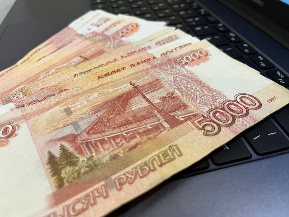 В Омской области переведут пенсии и пособия раньше изза новогодних каникул