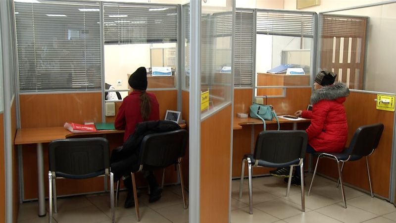 Детские пособия и пенсии жителям Хакасии выплатят до Нового года