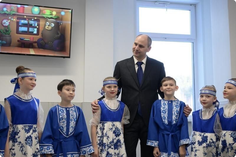 Денис Паслер открыл детскую поликлинику в Арамили, посетить которую смогут до 150 пациентов в смену