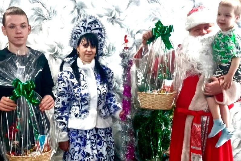 В Токарёвском округе поздравили семью участника СВО с Новым годом