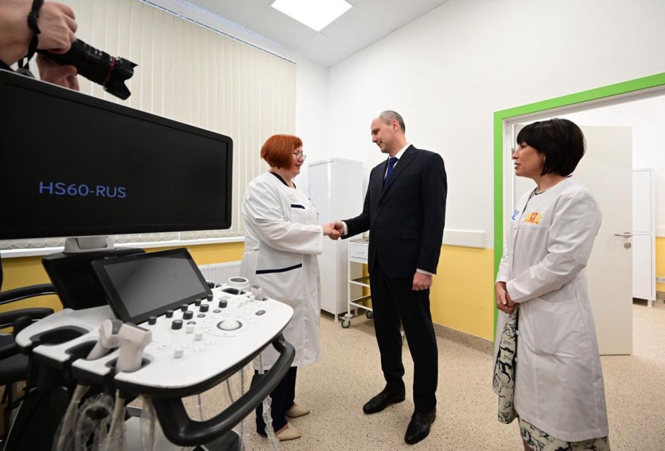 «Существенно расширились возможности лечения»: Денис Паслер открыл новую детскую поликлинику в Арамили