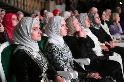 Чеченская женщина: ее сила духа и внутренняя гармония