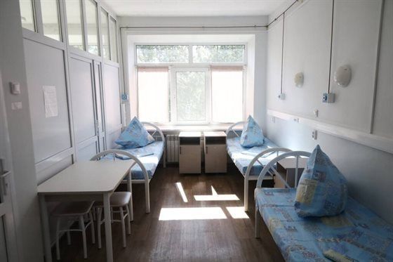 Русских поручил ускорить закупку оборудования в новый корпус детской больницы