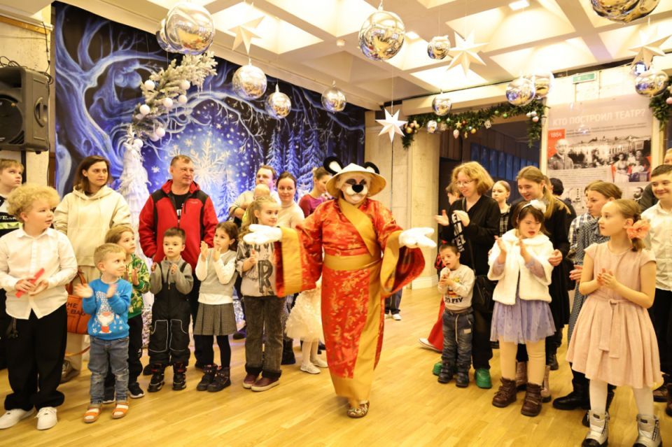 380 детей со всей Нижегородской области побывали на новогодней благотворительной ёлке в кукольном театре