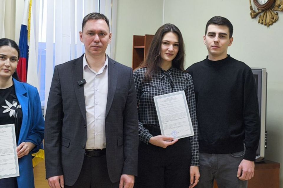 Две молодые семьи из Анадыря получили жилищные сертификаты!