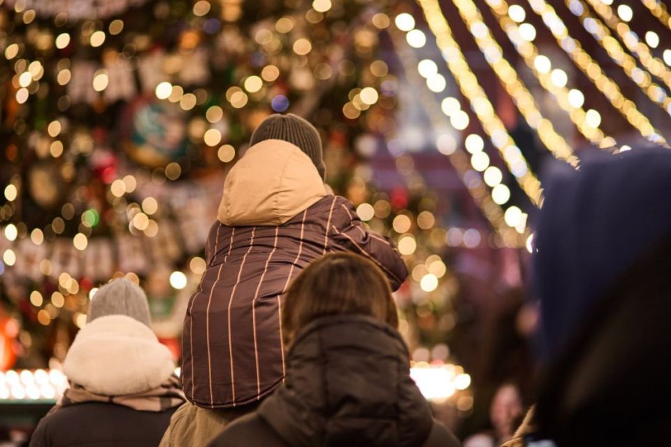 Семьи с детьми получат расширенную поддержку от Соцфонда в 2026 году