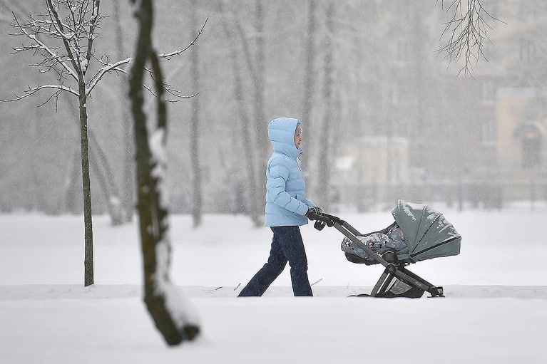 Зарабатывать нужно будет больше: в России изменились правила выплаты единого детского пособия