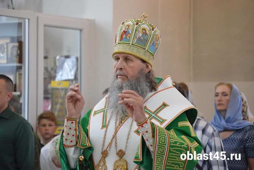 «Аборт - это грех»: в Кургане священники помогают беременным сохранить жизнь ребёнку