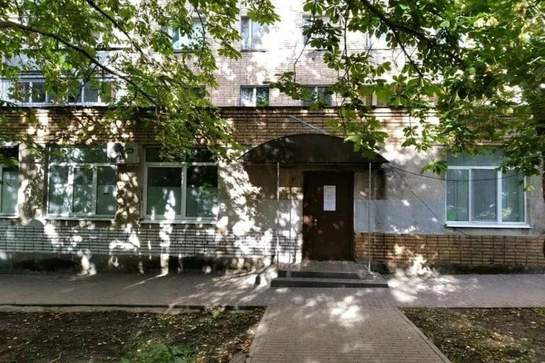 «Врачи будут далеко, а здание отдадут бизнесу»: самарцы опасаются за судьбу детской поликлиники на улице Ново-Садовой