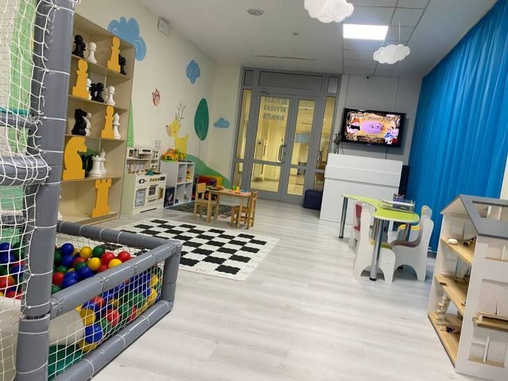 Комнату матери и ребенка открыли в Тюменском индустриальном университете