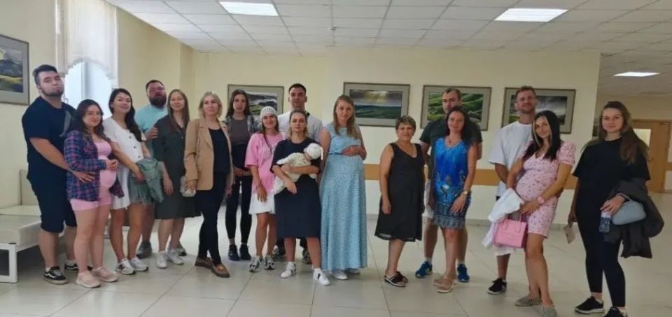 Медики Перинатального центра в Калуге проводят занятия осознанного родительства