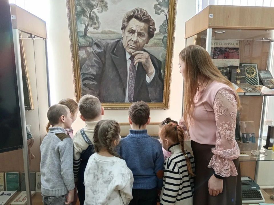 В Курске дошкольники и родители участвовали в «Носовском марафоне» к 101-летию писателя