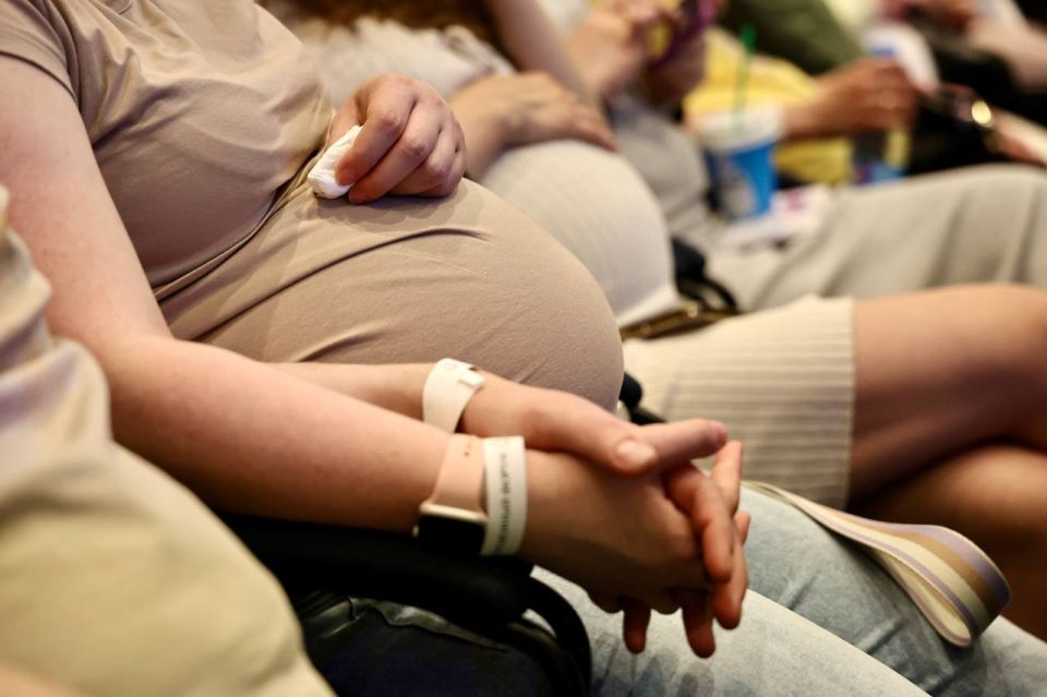 Акушер Светлана Стороженко рассказала, как курение влияет на организм беременных