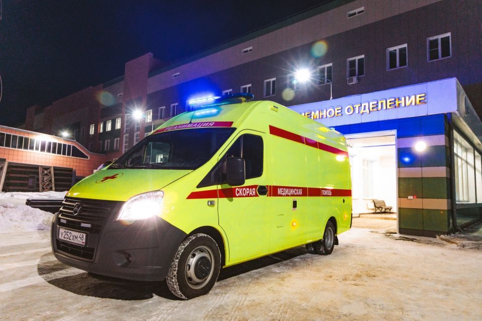 Реанимобиль для самых маленьких передали Липецкому областному перинатальному центру