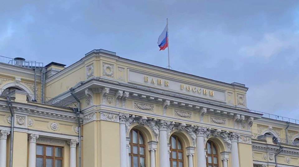 Банки России опровергли слухи о приостановке выдачи семейной ипотеки