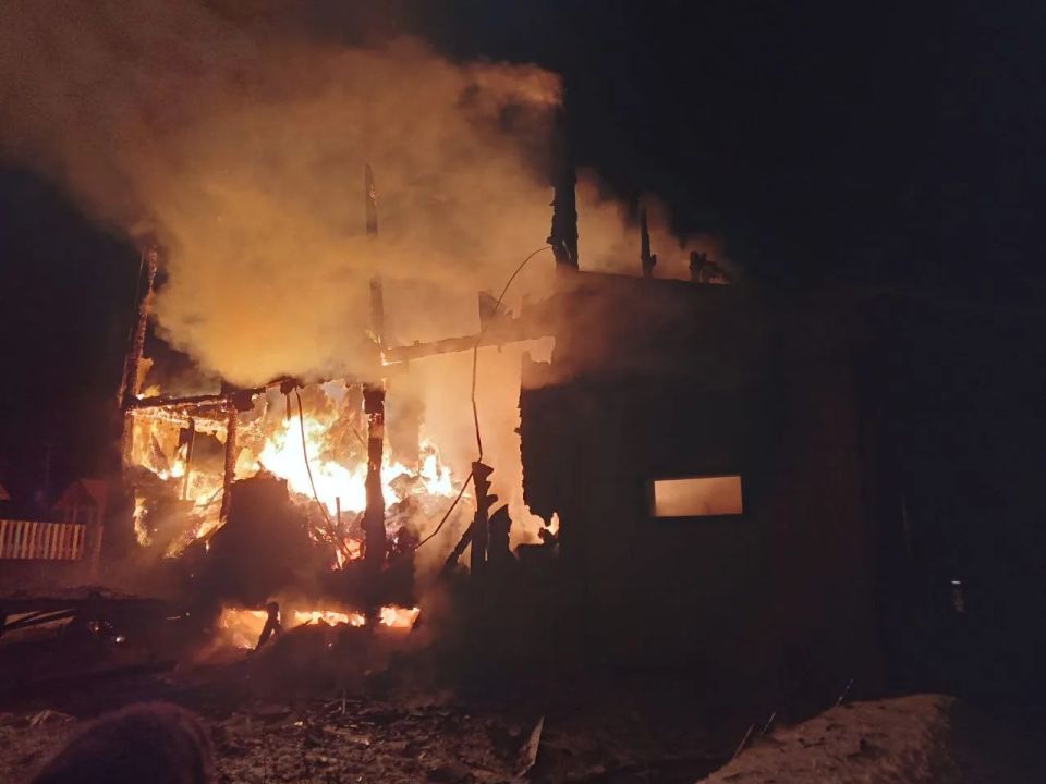 В Пронском округе сгорел дом многодетной семьи