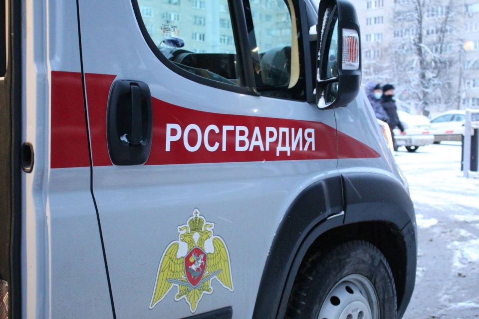 Сержанты Росгвардии спасли многодетную семью из пожара в Ставрополе