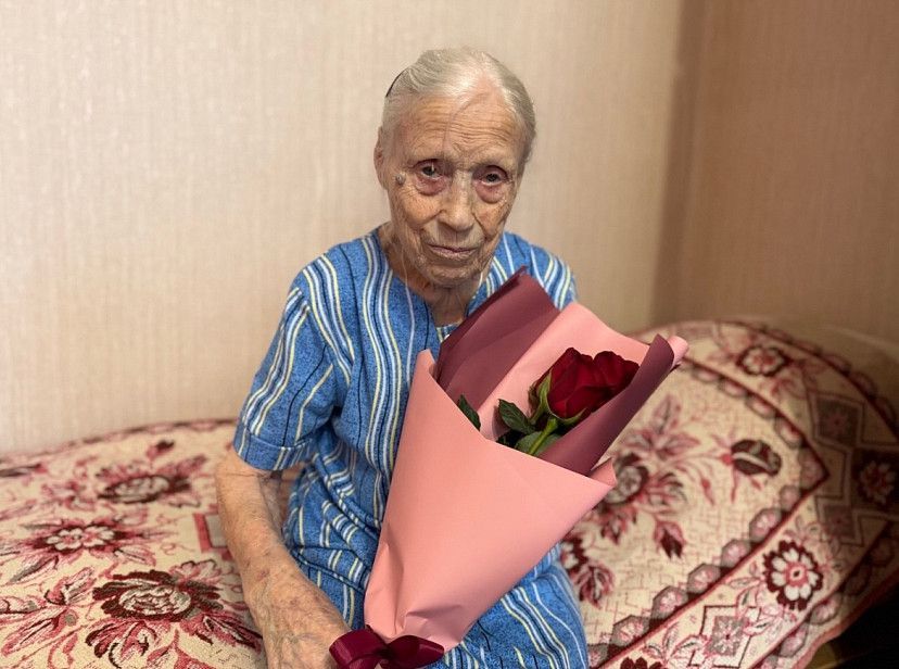 Птичница из Саратовской области отметила 95-летие