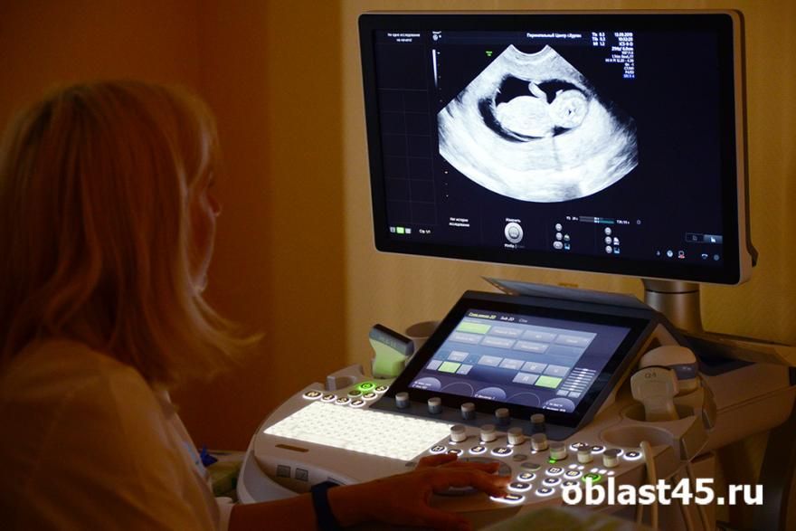 В Курганской области увеличили размер больничного и декретных